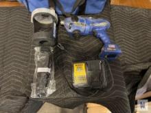 2021 GRACO 17M363 ULTRA AIRLESS 20V HANDHELD PAINT SPRAYER, SN-F21A17M363045138