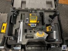 2021 DEWALT DW089LG 12V MAX 3x360 DEGREE GREEN LINE LASER, SN-070407
