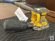 2020 DEWALT DCW200 20V MAX 1/4 SHEET PALM SANDER