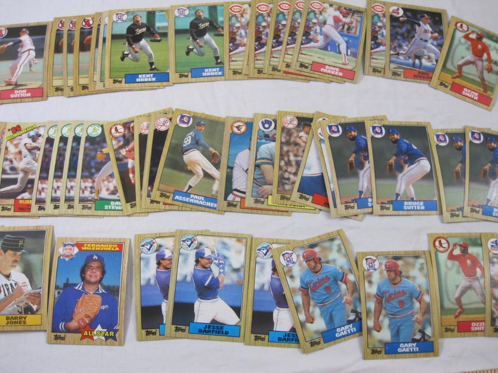 Lot of Topps 1987 MLB Baseball Trading Cards including Jesse Barfield, Bruce Sutter, Mike Scott,
