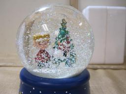 Peanuts 50th Anniversary Snow Globe, music plays well