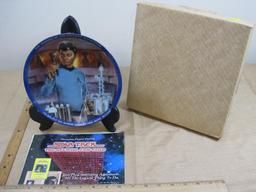 Star Trek Leonard McCoy Lieutenant Commander Plate, stand not included 1lb 6oz