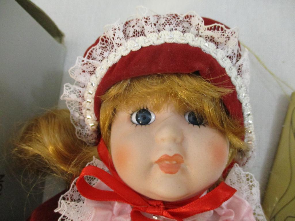 Two Vintage Mann's Collectible Porcelain Dolls, in original boxes, 2 lbs 5 oz
