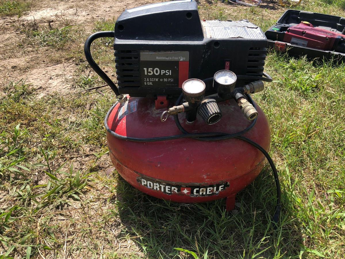 AIR COMPRESSOR