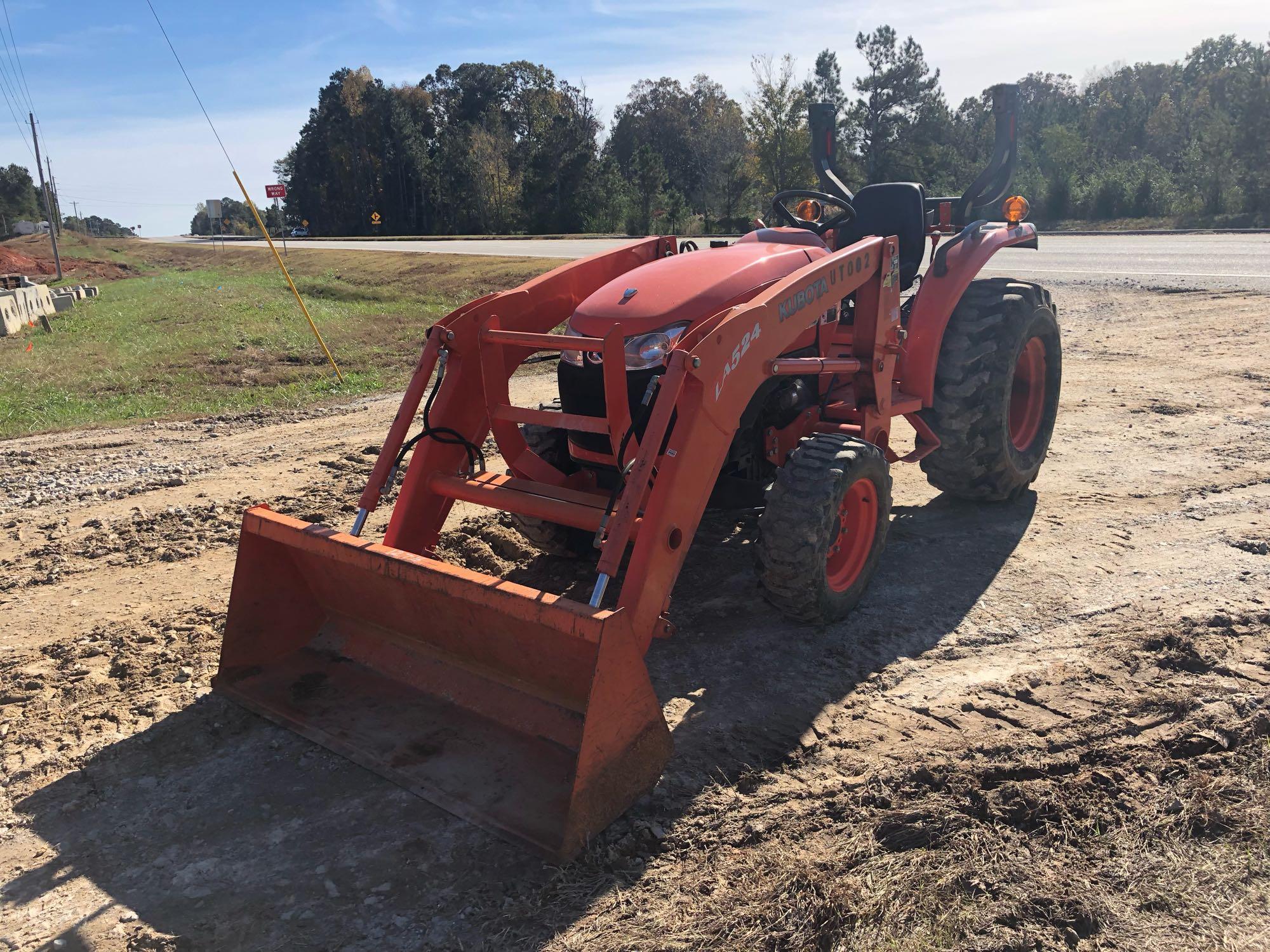 KUBOTA L3800 AG TRACTOR