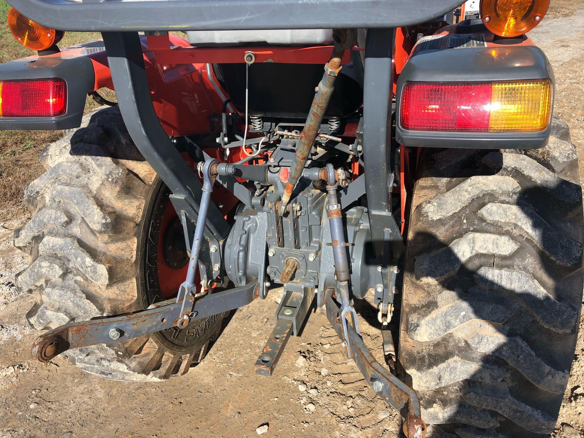 KUBOTA L3800 AG TRACTOR