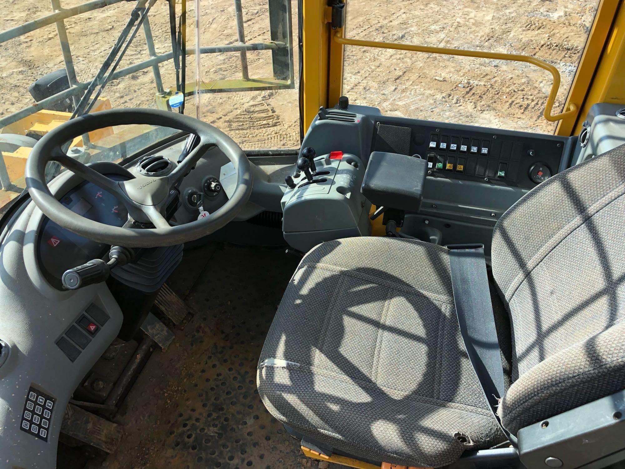 2005 VOLVO L120E RUBBER TIRED LOADER