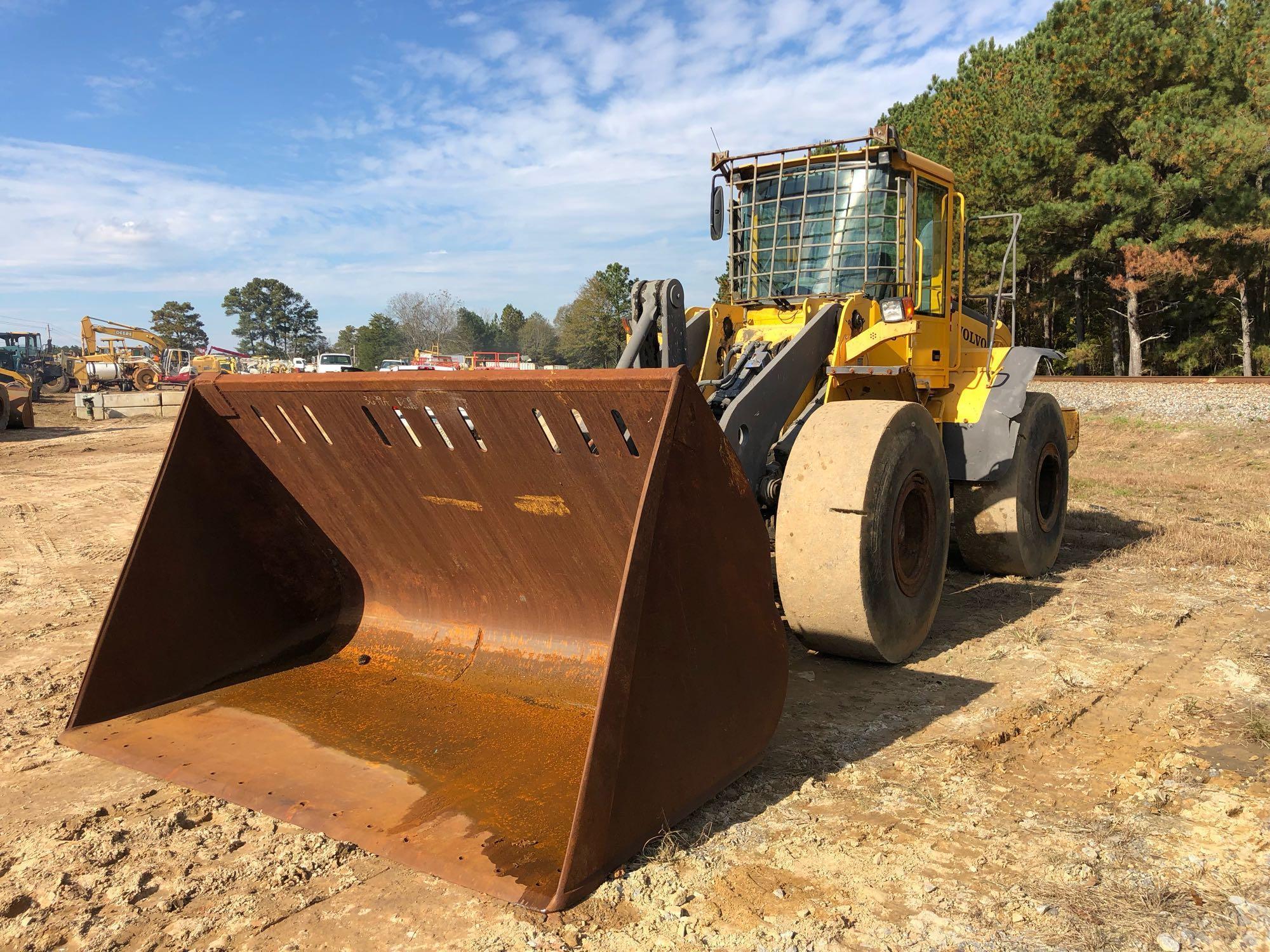 2005 VOLVO L120E RUBBER TIRED LOADER
