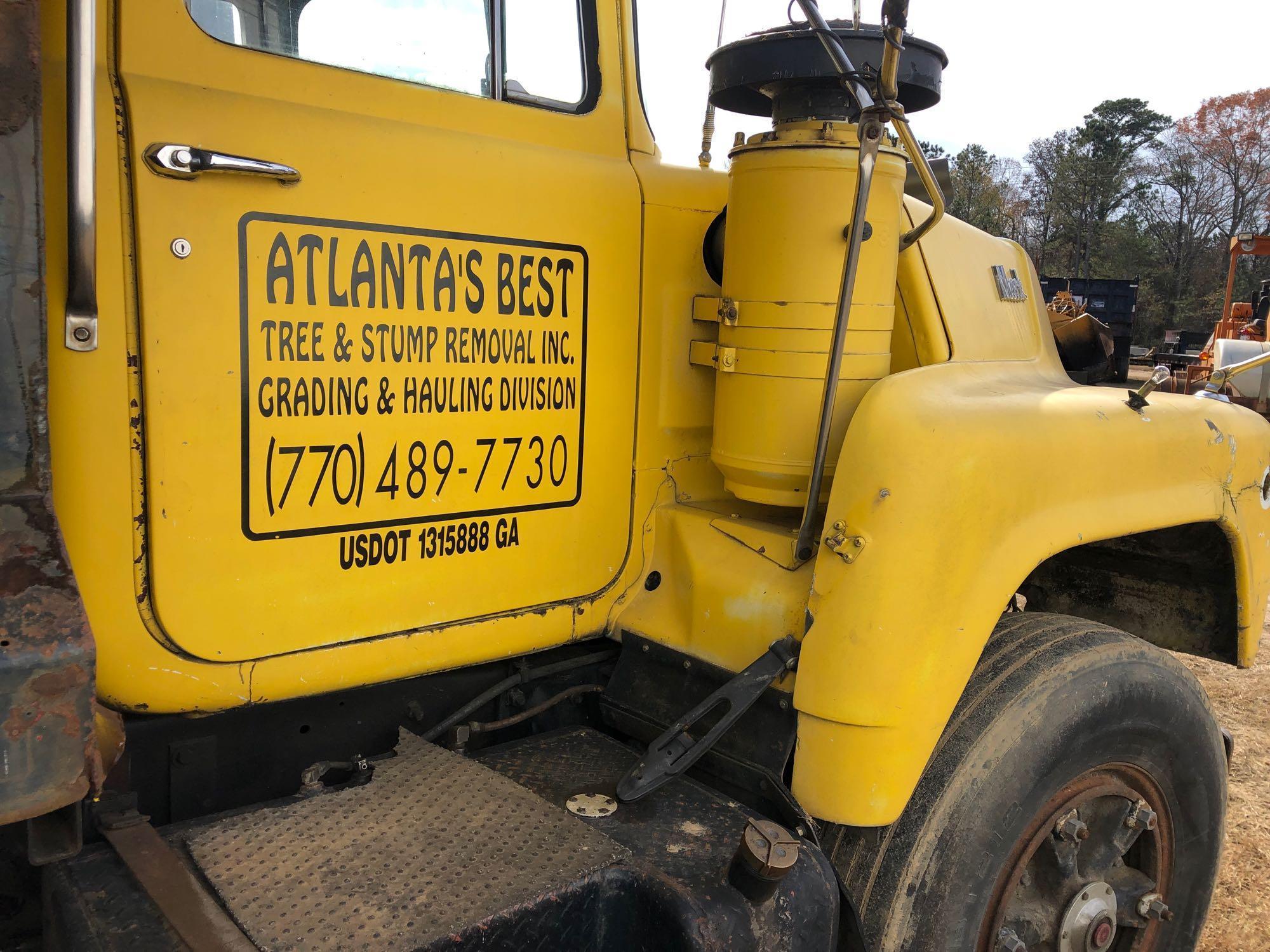 MACK U MODEL SINGLE AXLE DUMP