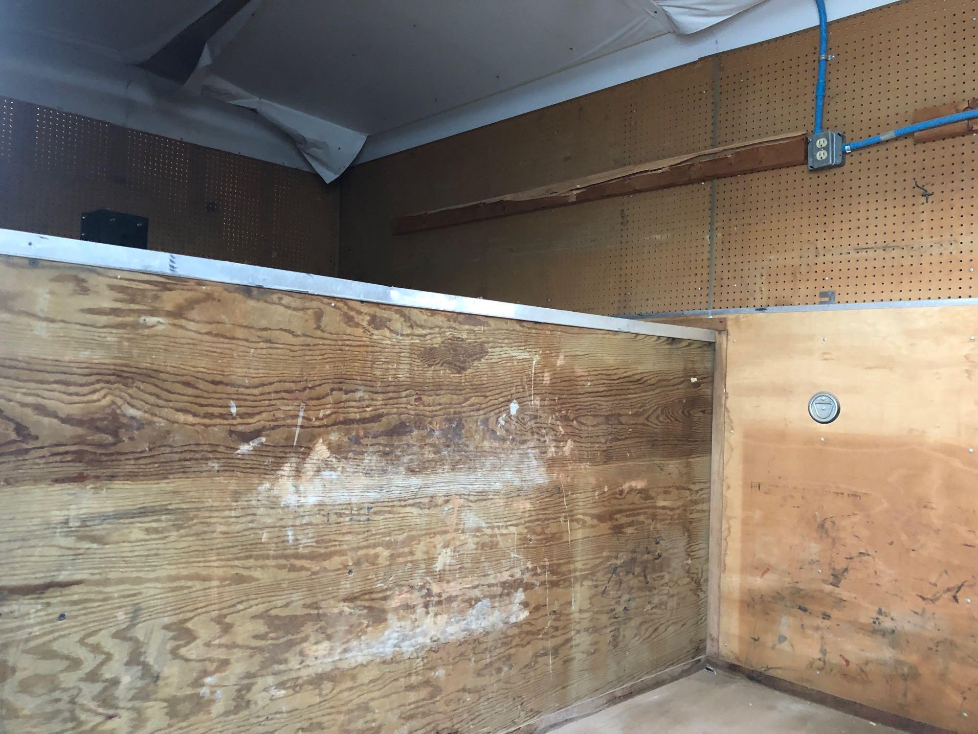 2003 WELLS CARGO ENCLOSED TRAILER