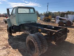 FORD F-700 SINGLE AXLE CAB AND CHASSIS
