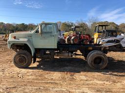 FORD F-700 SINGLE AXLE CAB AND CHASSIS