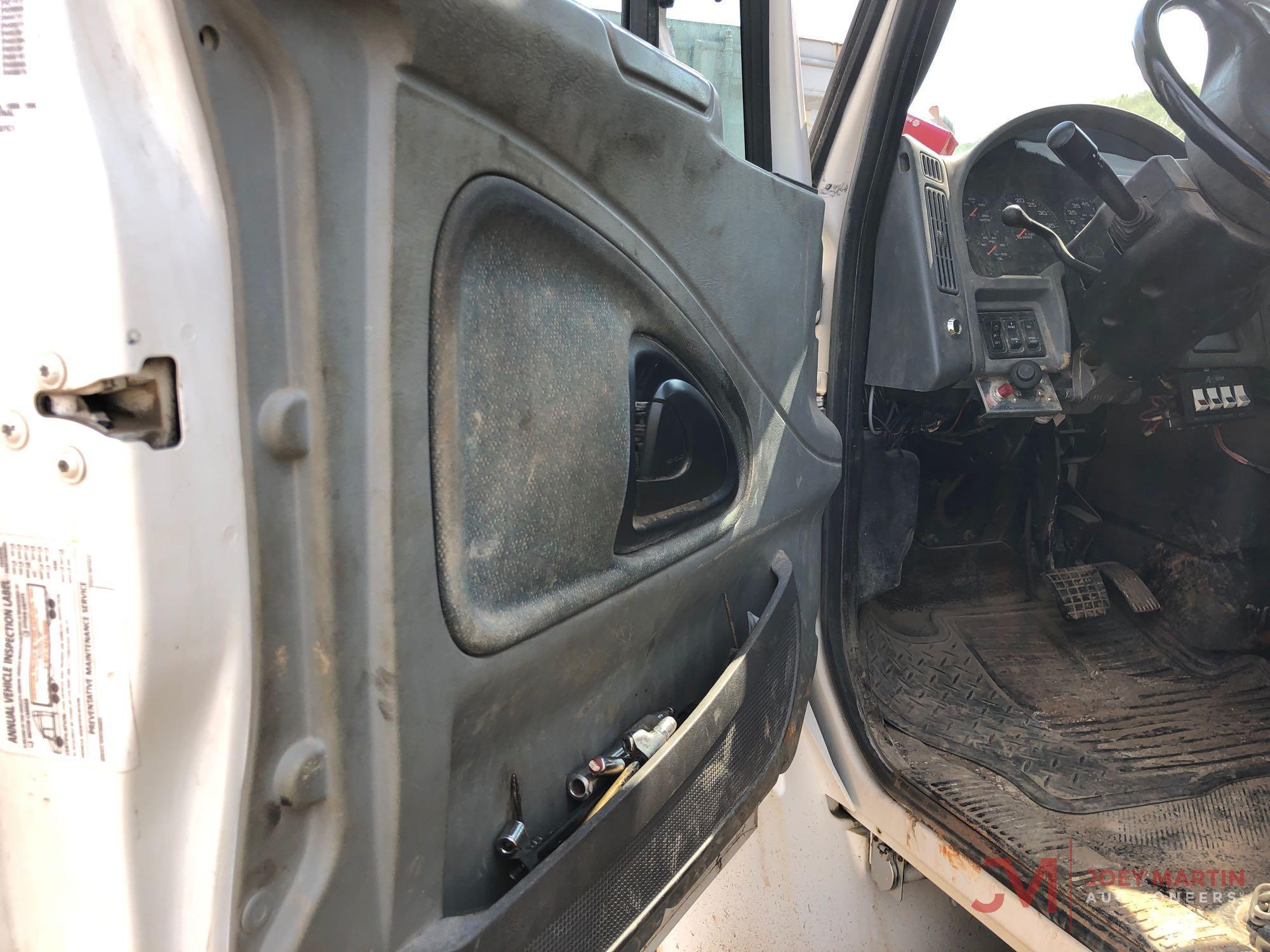 2007 INTERNATIONAL 4300 SBA 4X2 SERVICE TRUCK