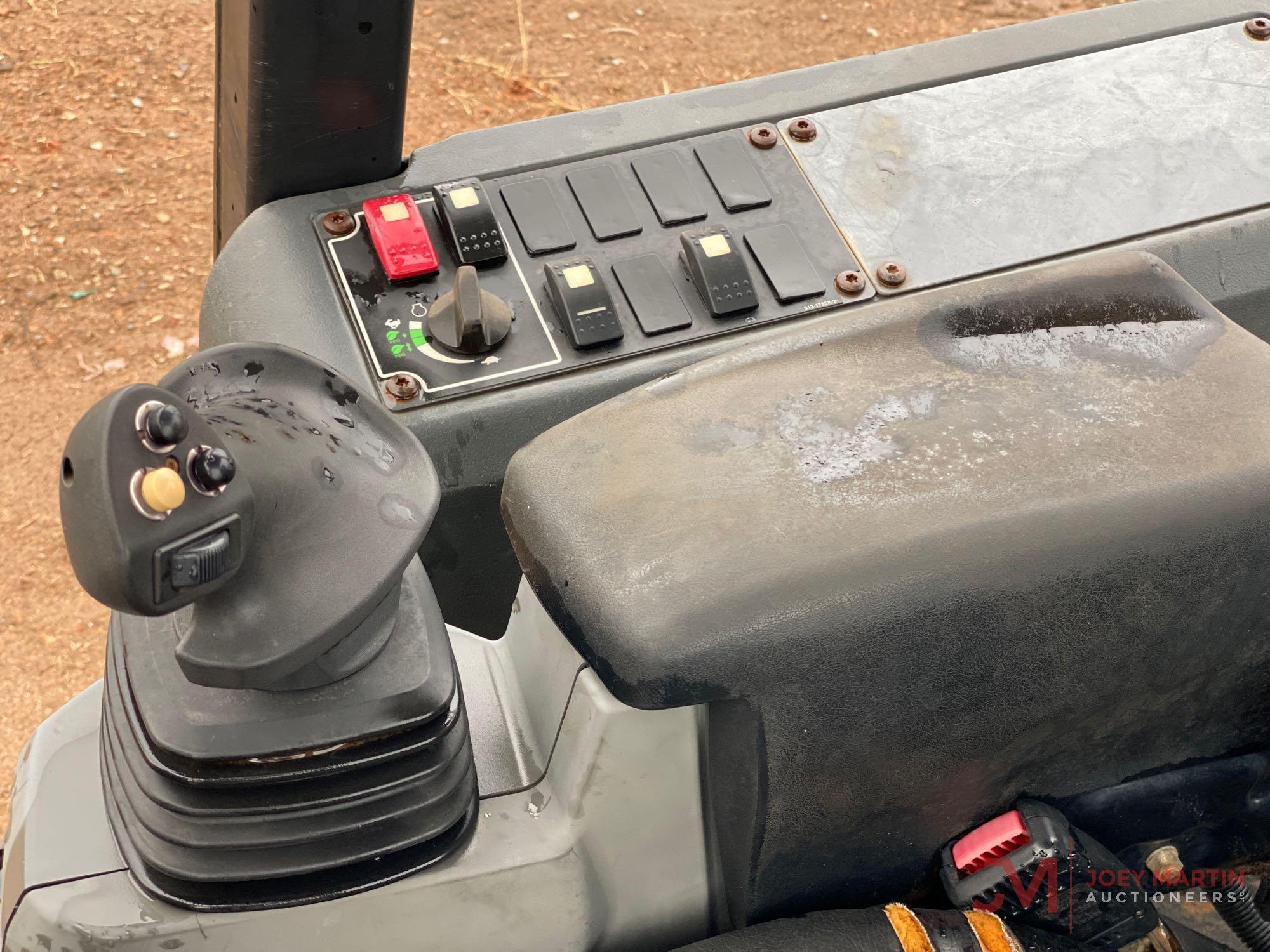2013 CAT D3K2 XL CRAWLER DOZER