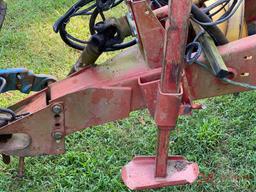 NEW HOLLAND 644 ROUND BALER
