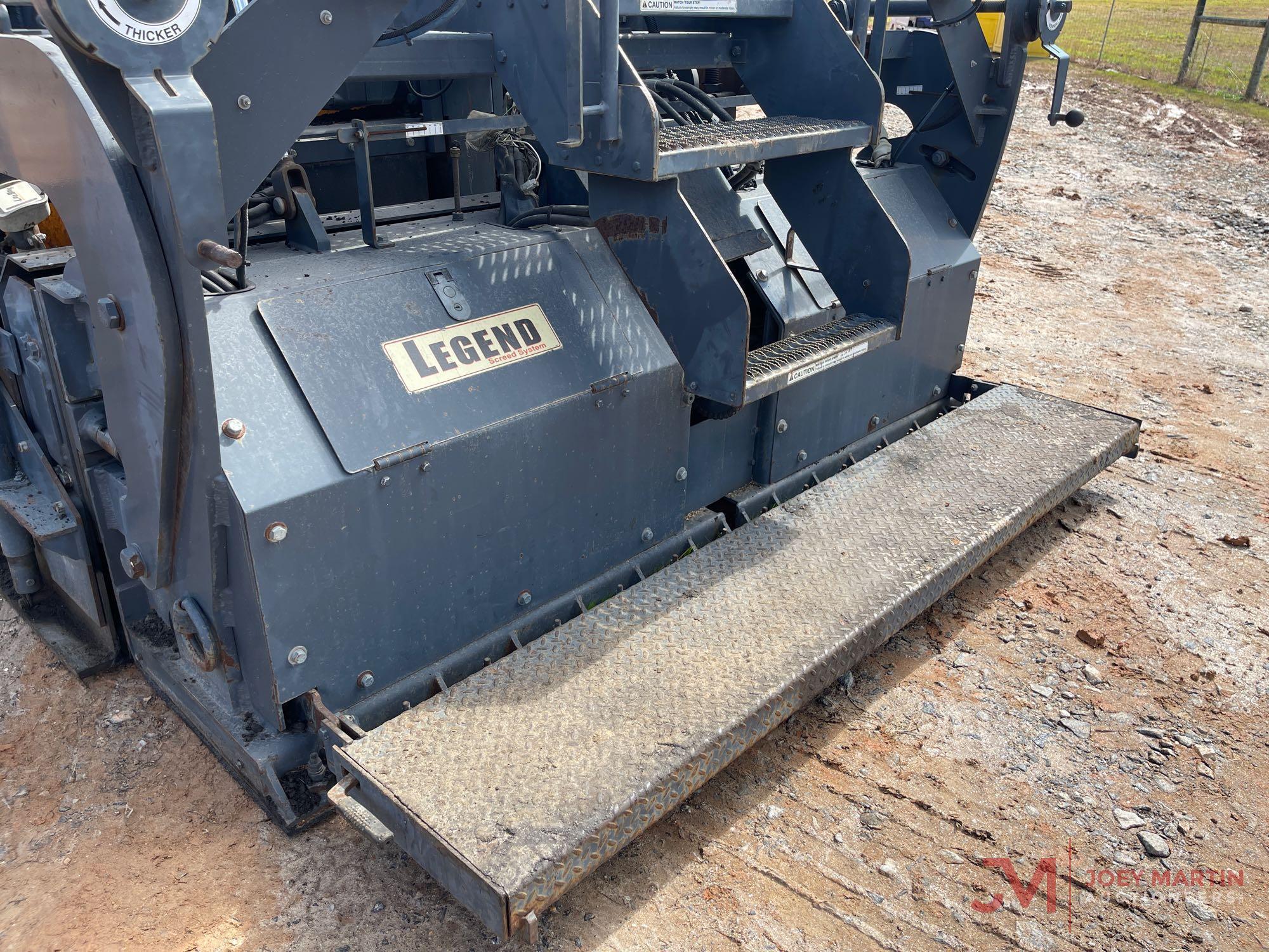 2013 LEEBOY 9000 ASPHALT PAVER