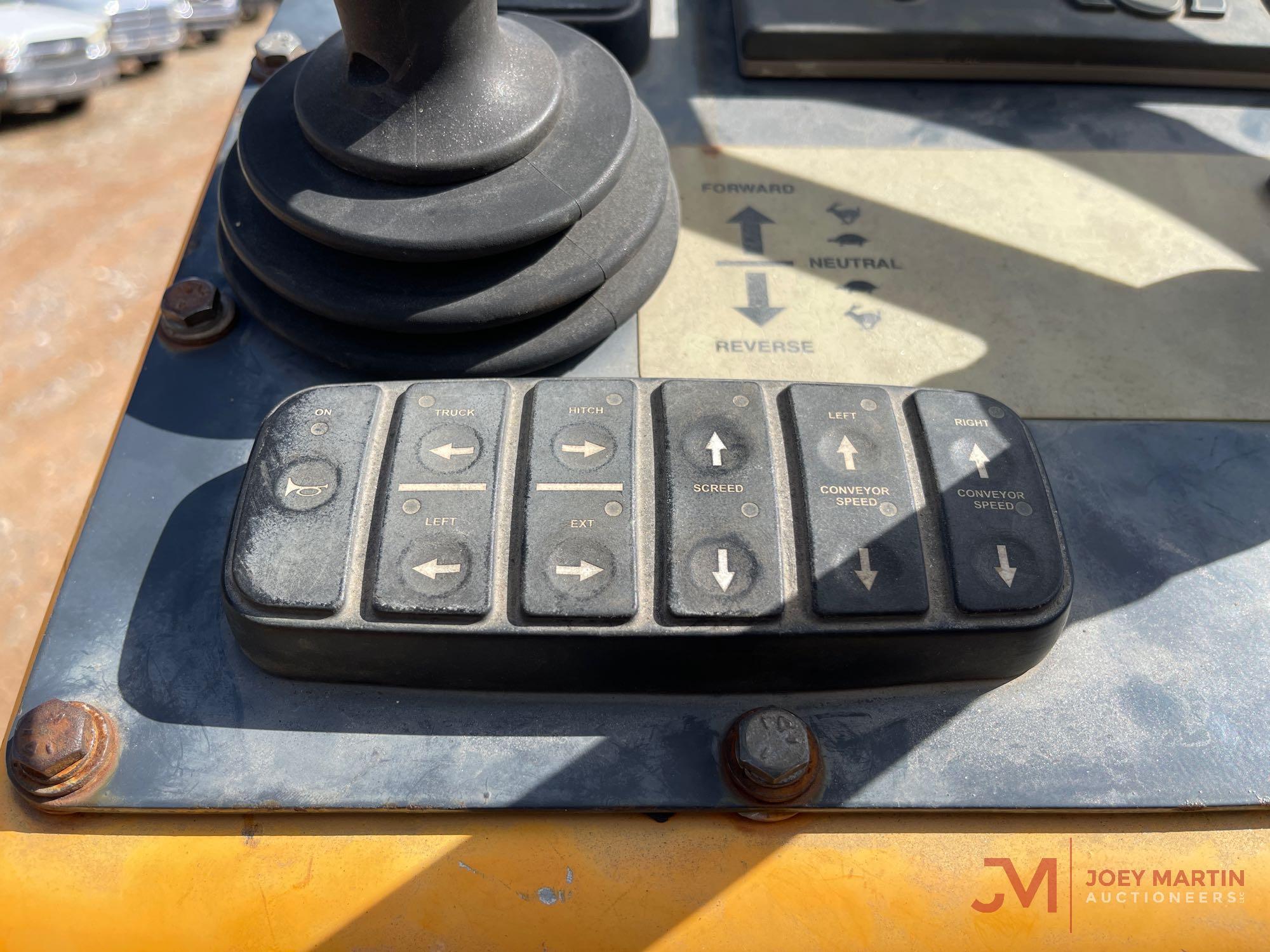 2013 LEEBOY 9000 ASPHALT PAVER
