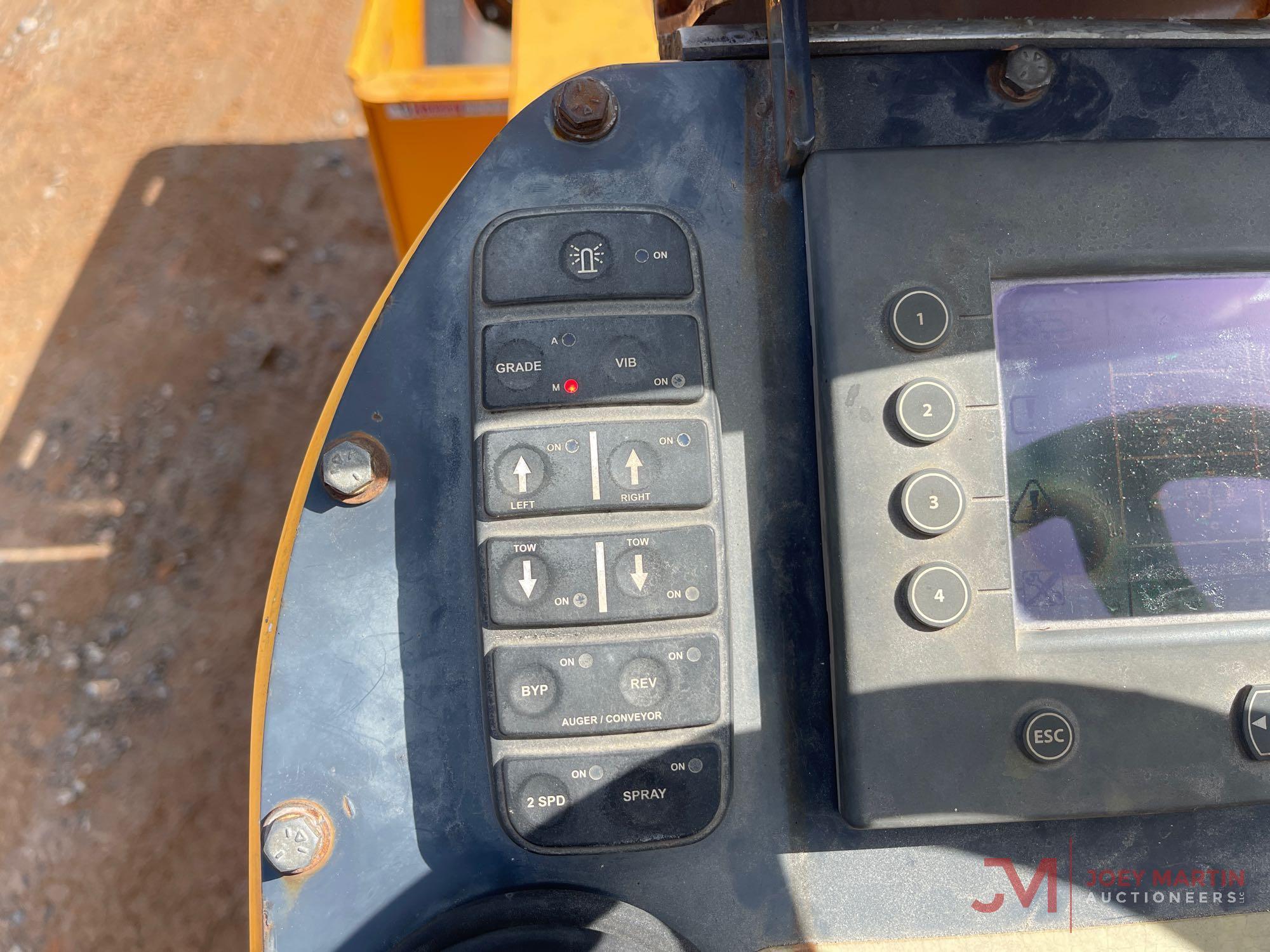 2013 LEEBOY 9000 ASPHALT PAVER