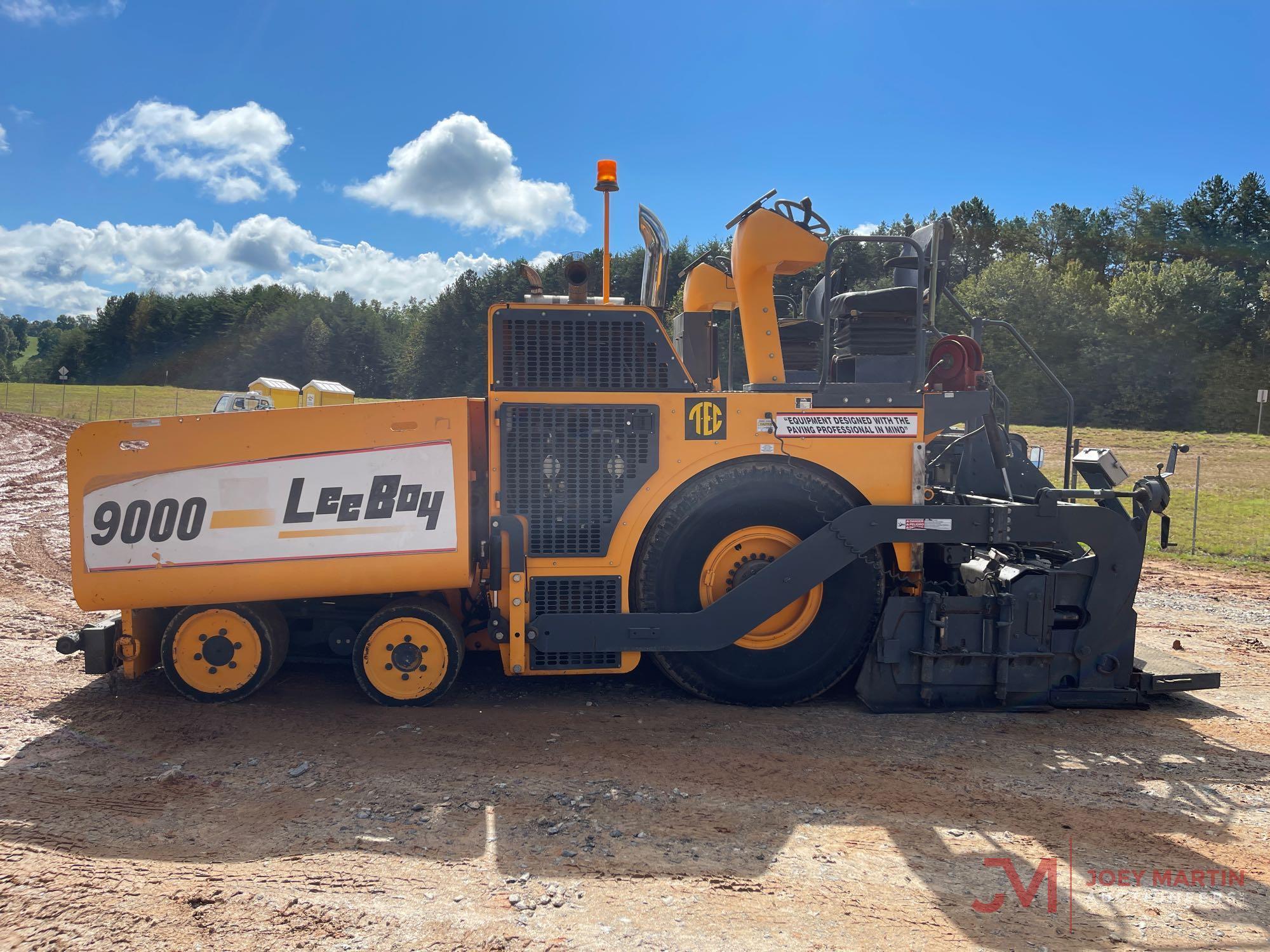2013 LEEBOY 9000 ASPHALT PAVER