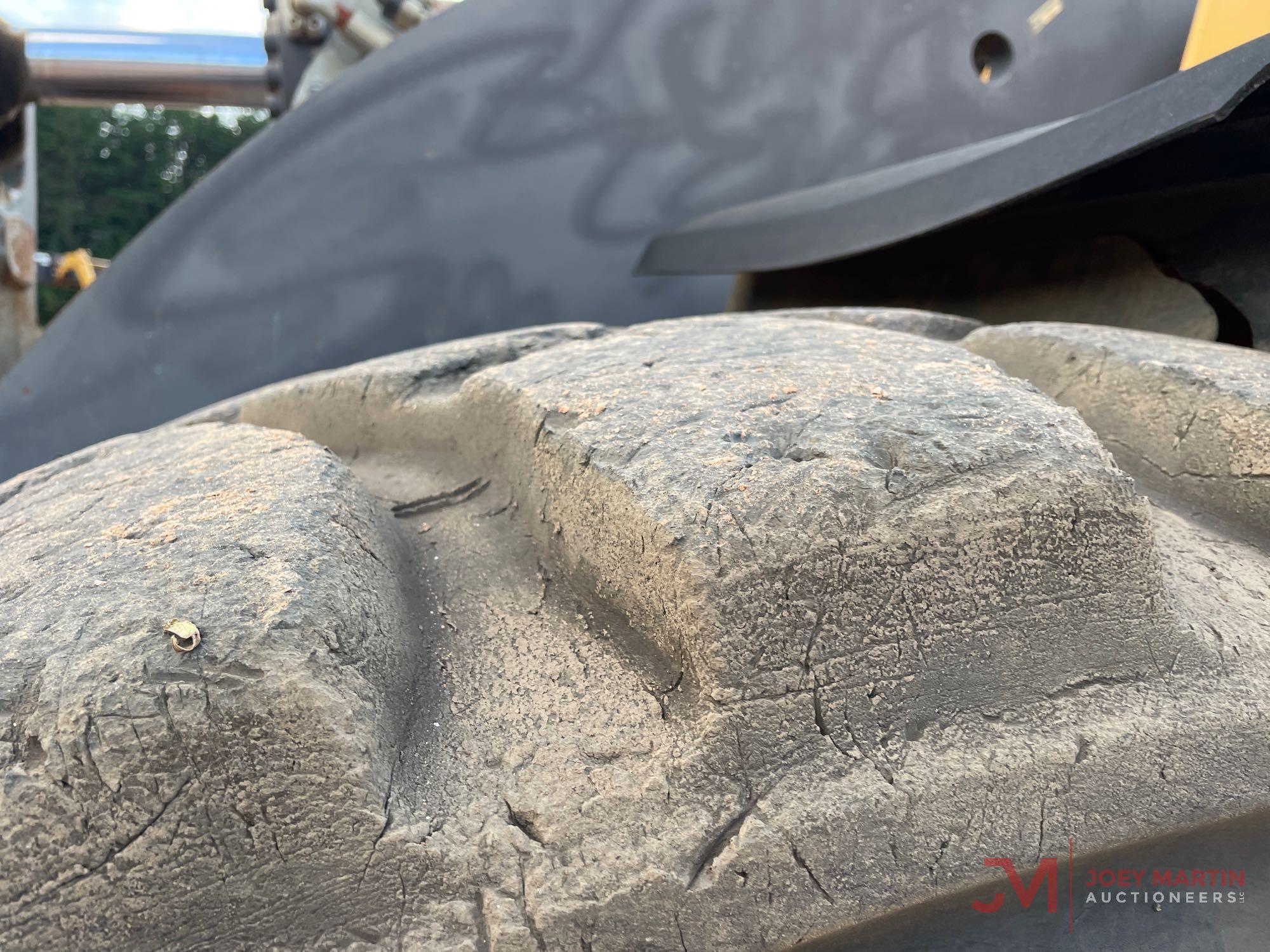 2012 VOLVO L250G RUBBER TIRE LOADER