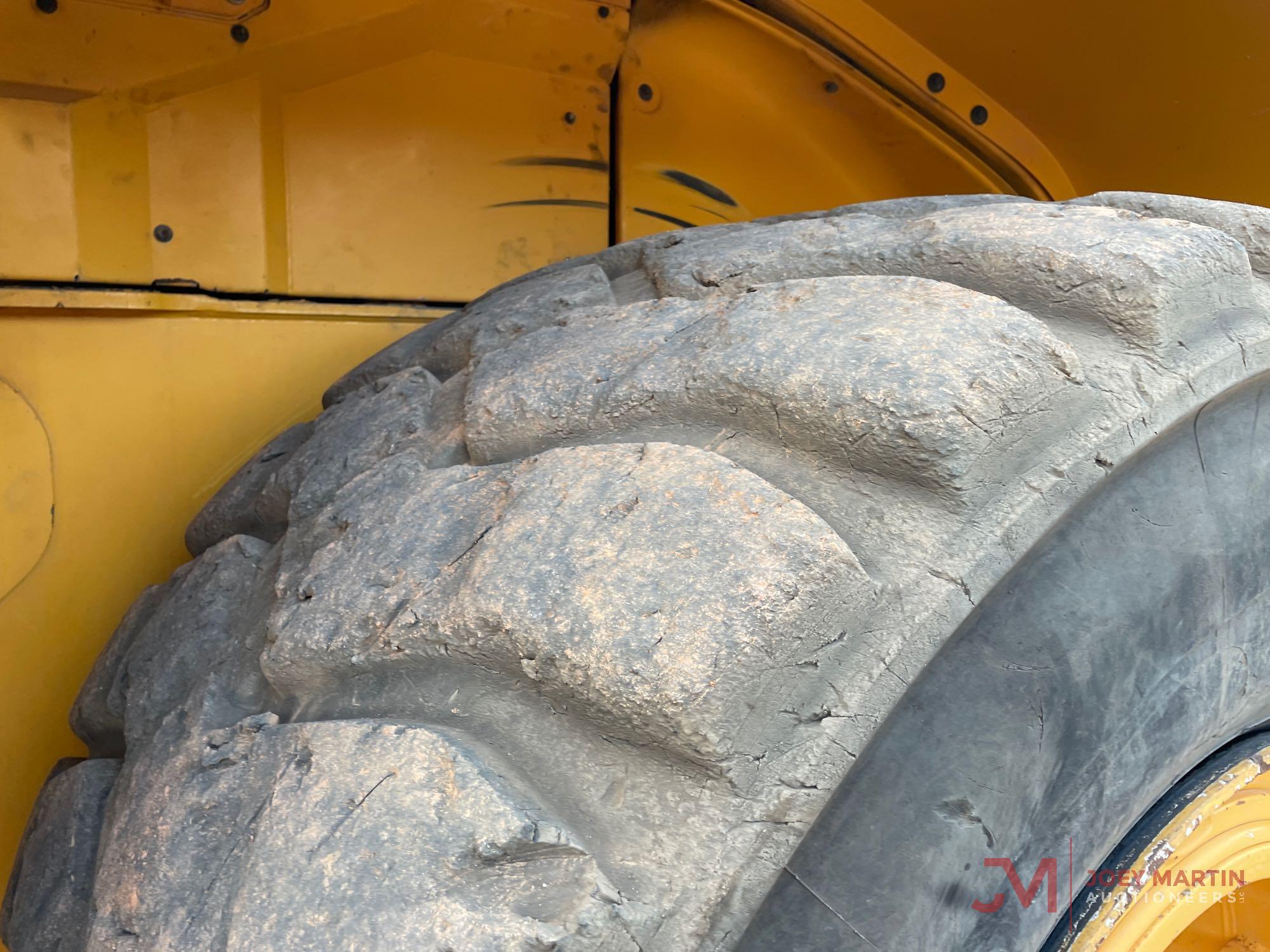 2012 VOLVO L250G RUBBER TIRE LOADER