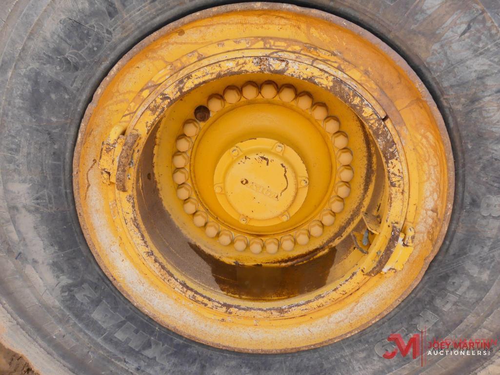 2012 VOLVO L250G RUBBER TIRE LOADER
