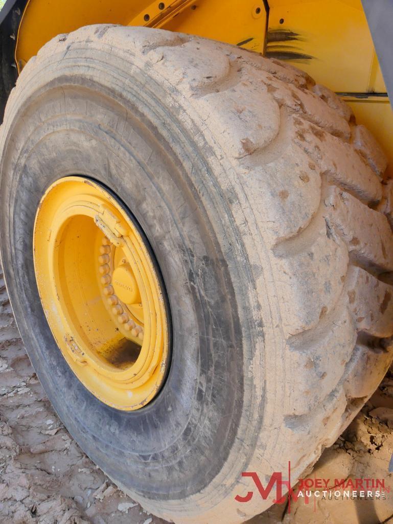 2012 VOLVO L250G RUBBER TIRE LOADER