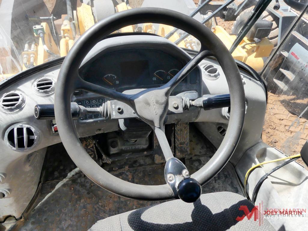 2012 VOLVO L250G RUBBER TIRE LOADER