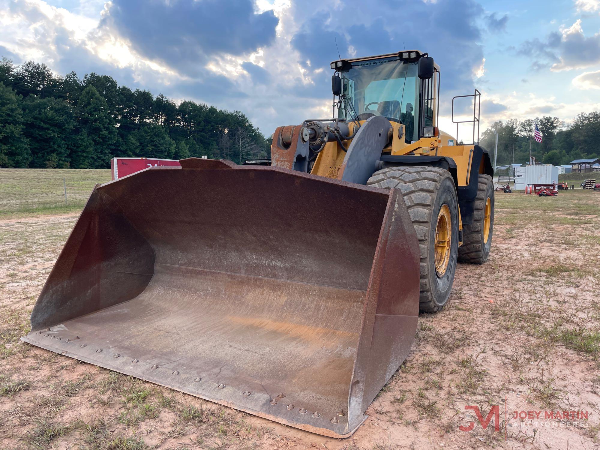 2012 VOLVO L250G RUBBER TIRE LOADER