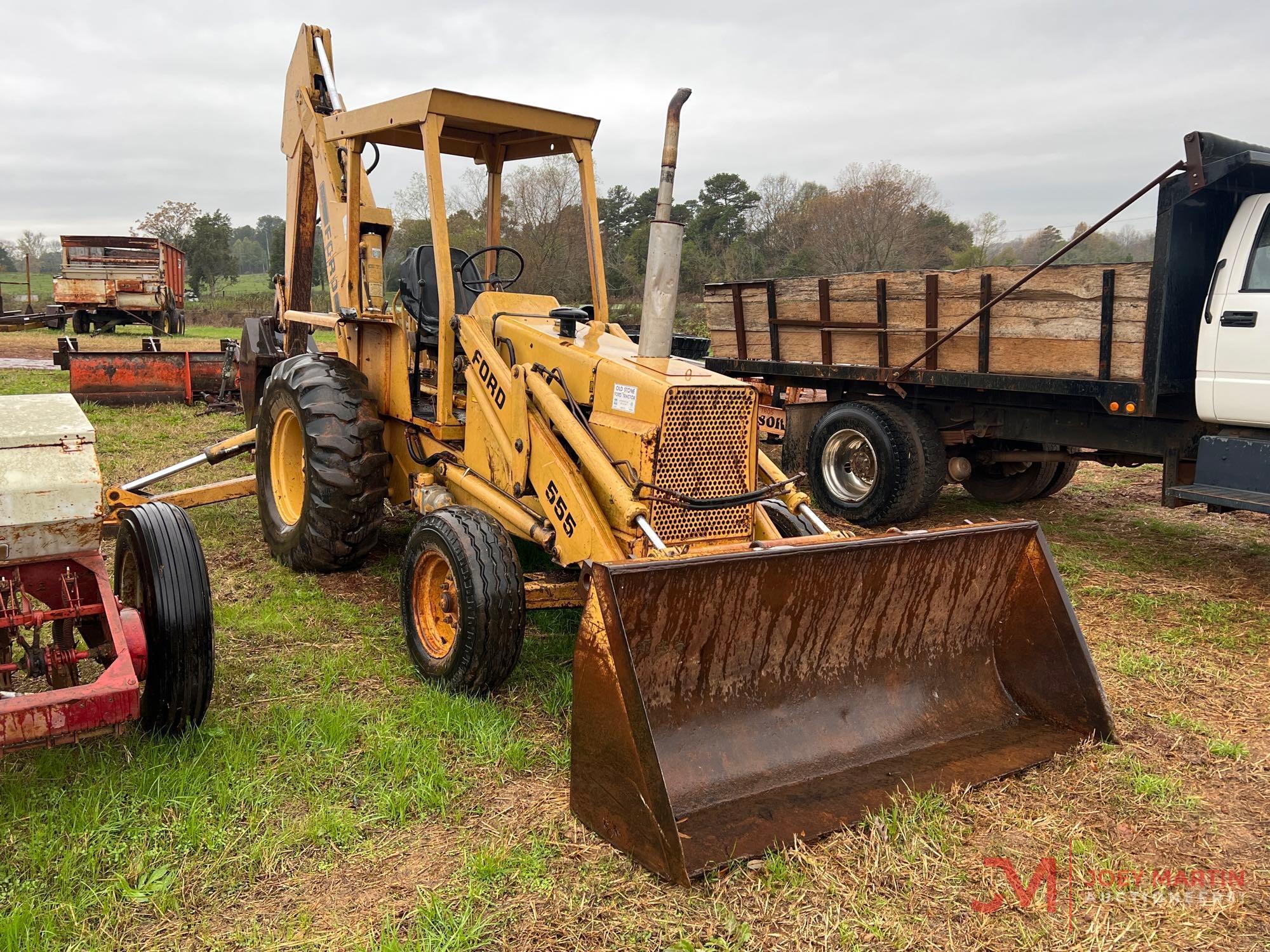 FORD 555 LOADER BACKHOE