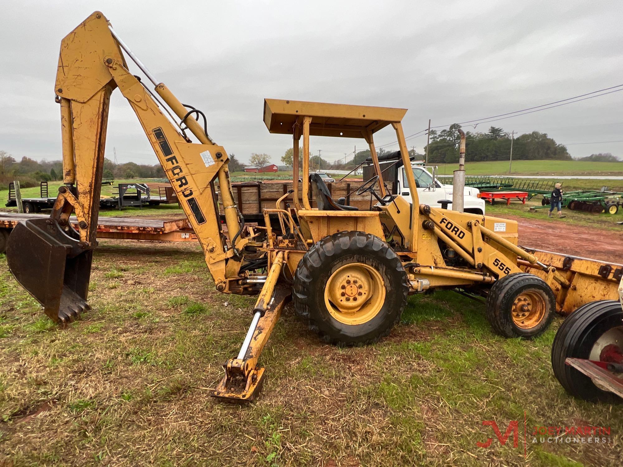 FORD 555 LOADER BACKHOE