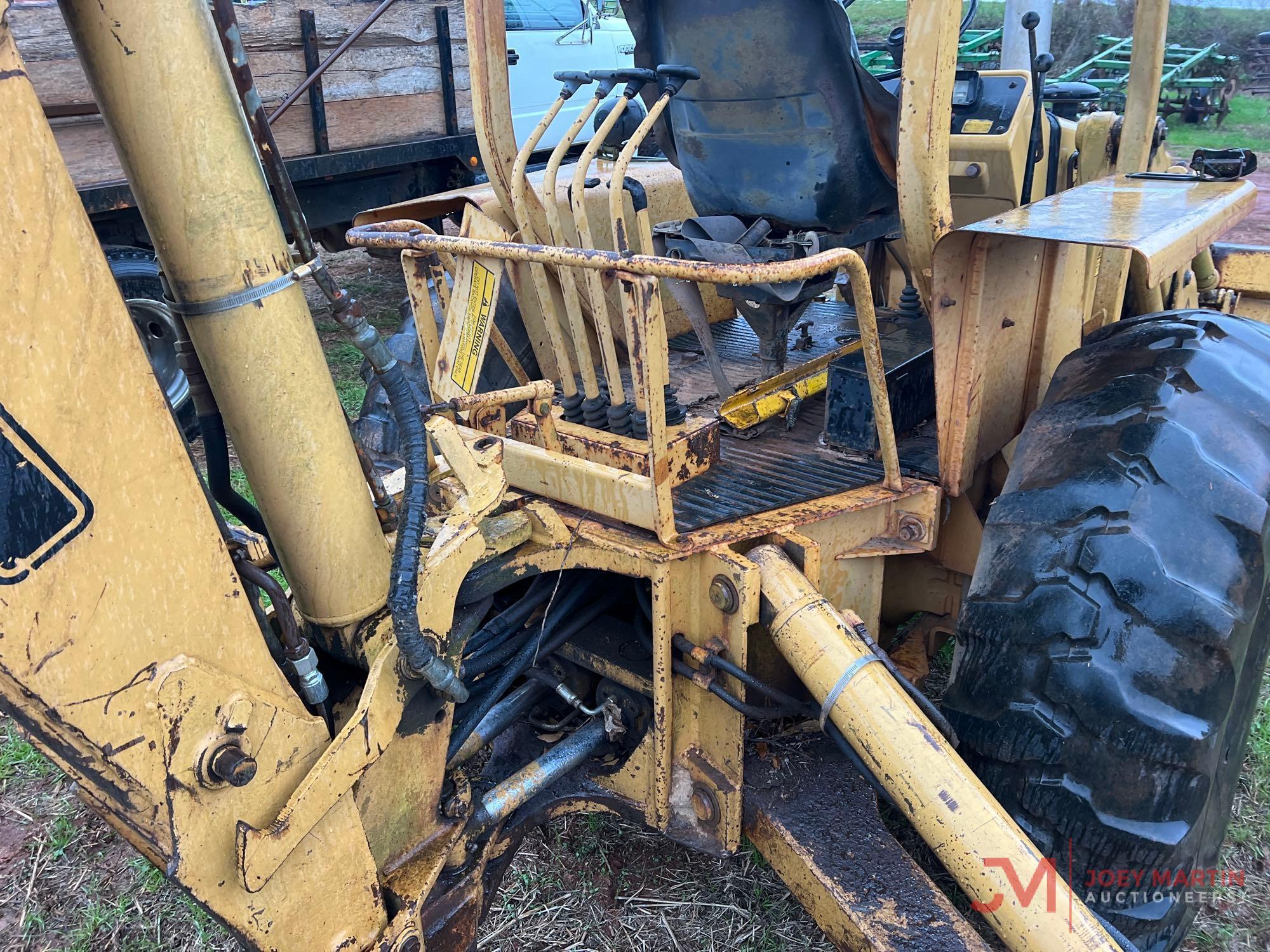 FORD 555 LOADER BACKHOE