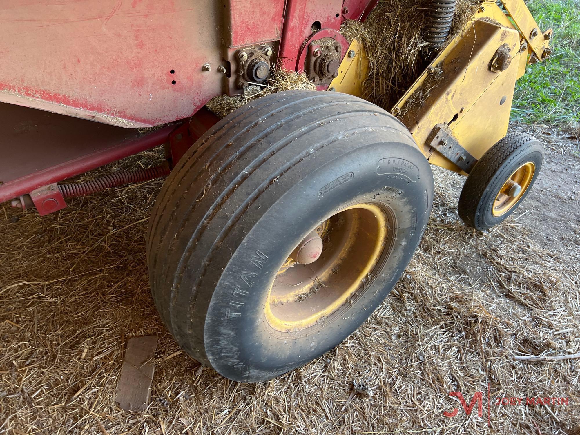 NH BR740 SILAGE SPECIAL ROUND BALER