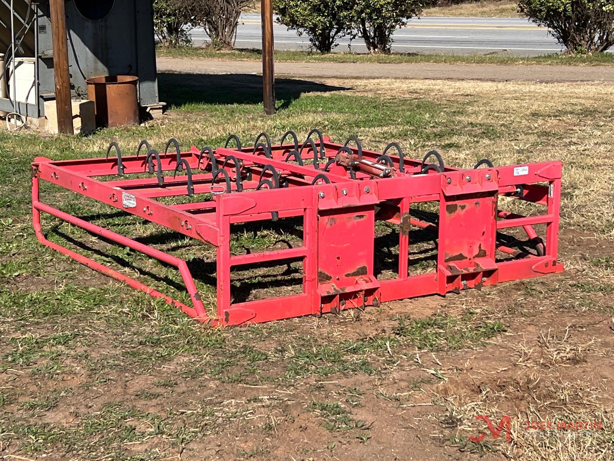MAXILATOR SQUARE BALE GRAPPLE