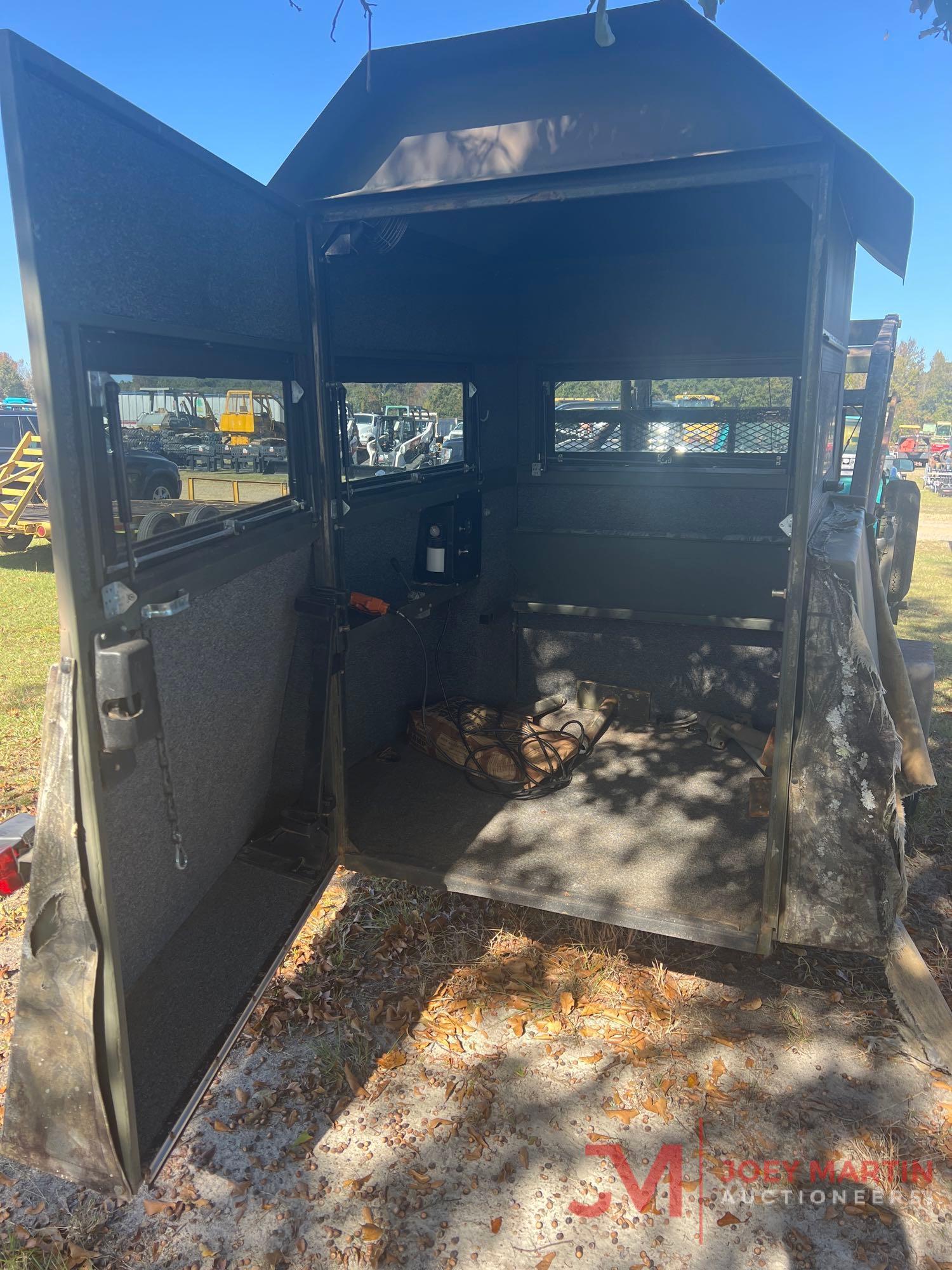 TOWABLE ELECTRIC OVER HYDRAULIC DEER BLIND