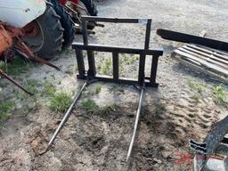 SKID STEER QUICK ATTACH HAY FORKS