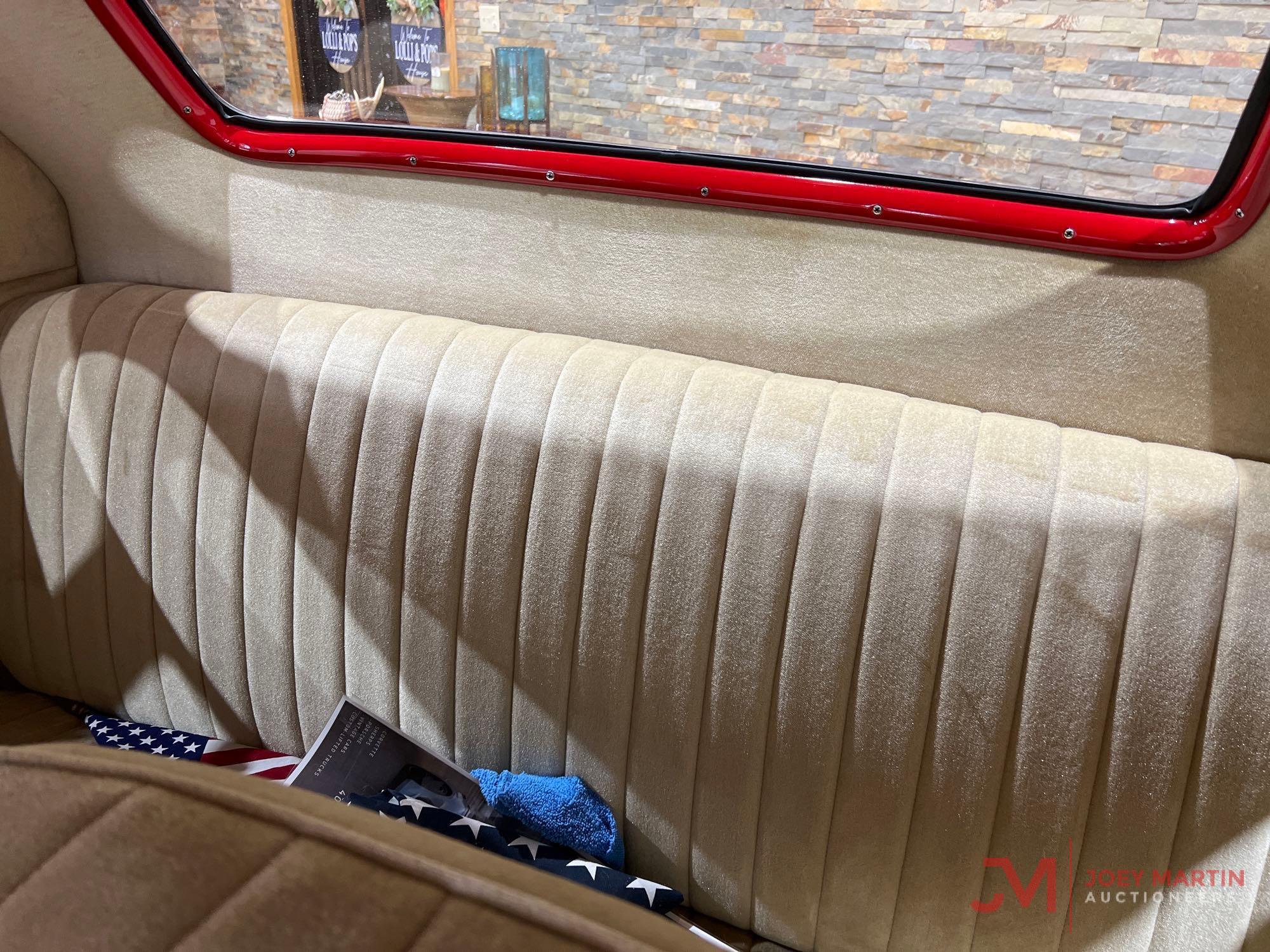 1940 OLDSMOBILE