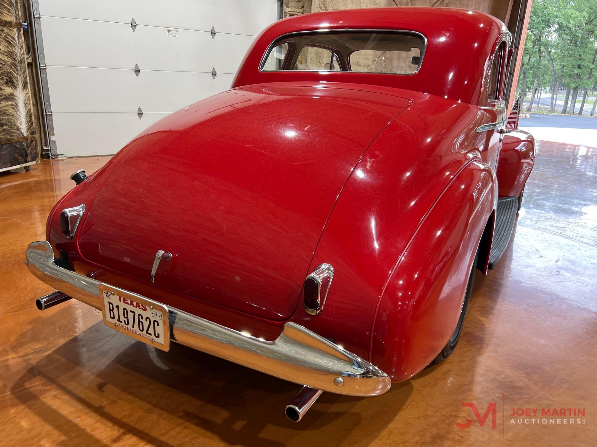 1940 OLDSMOBILE