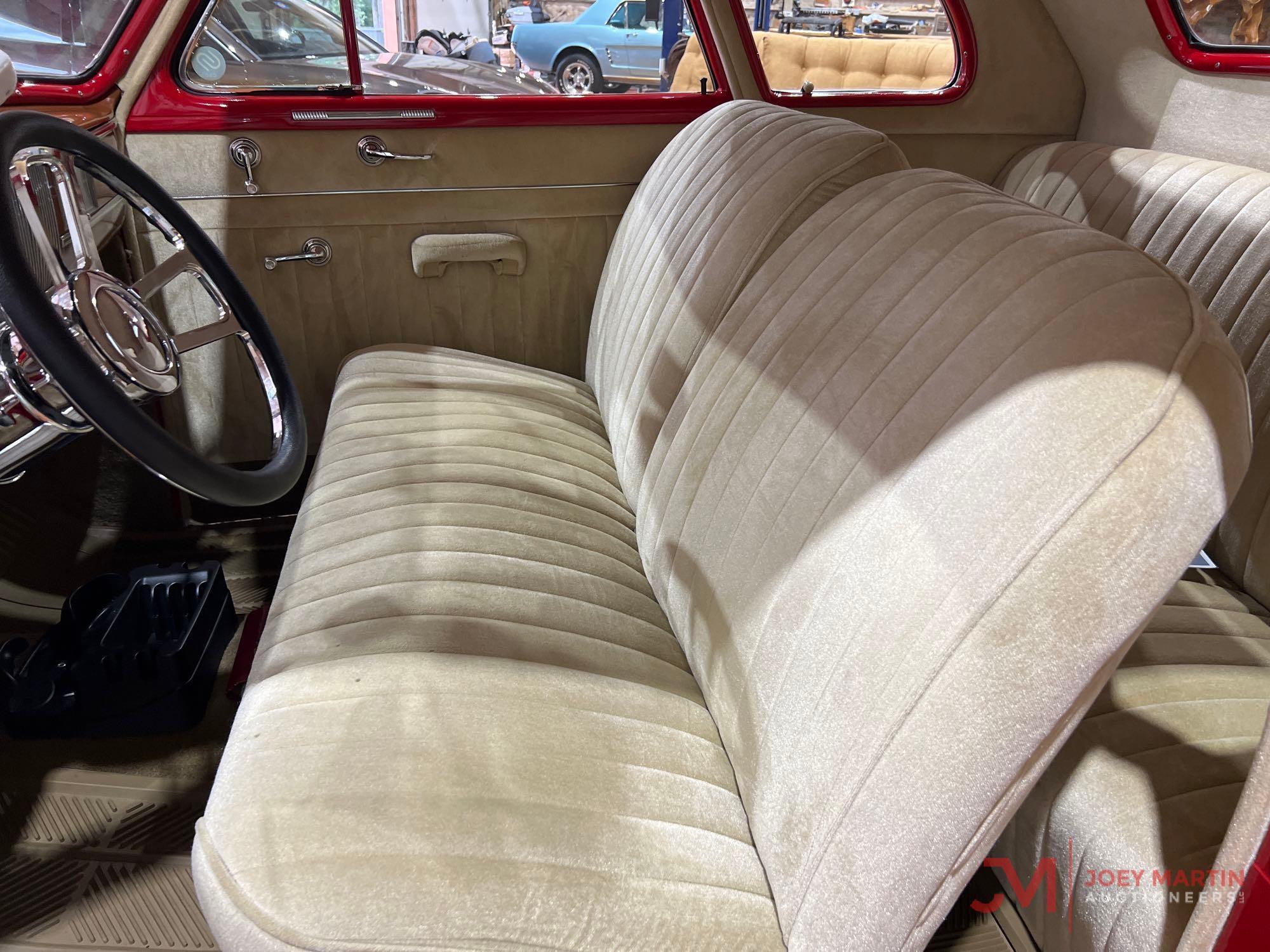 1940 OLDSMOBILE