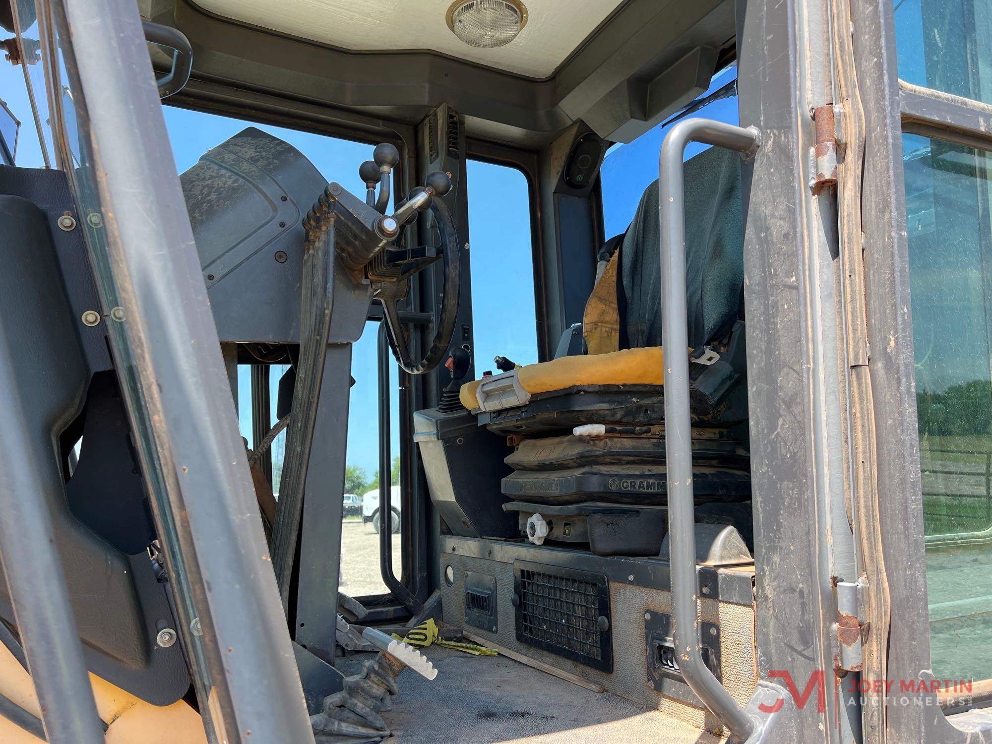 VOLVO G720 MOTOR GRADER