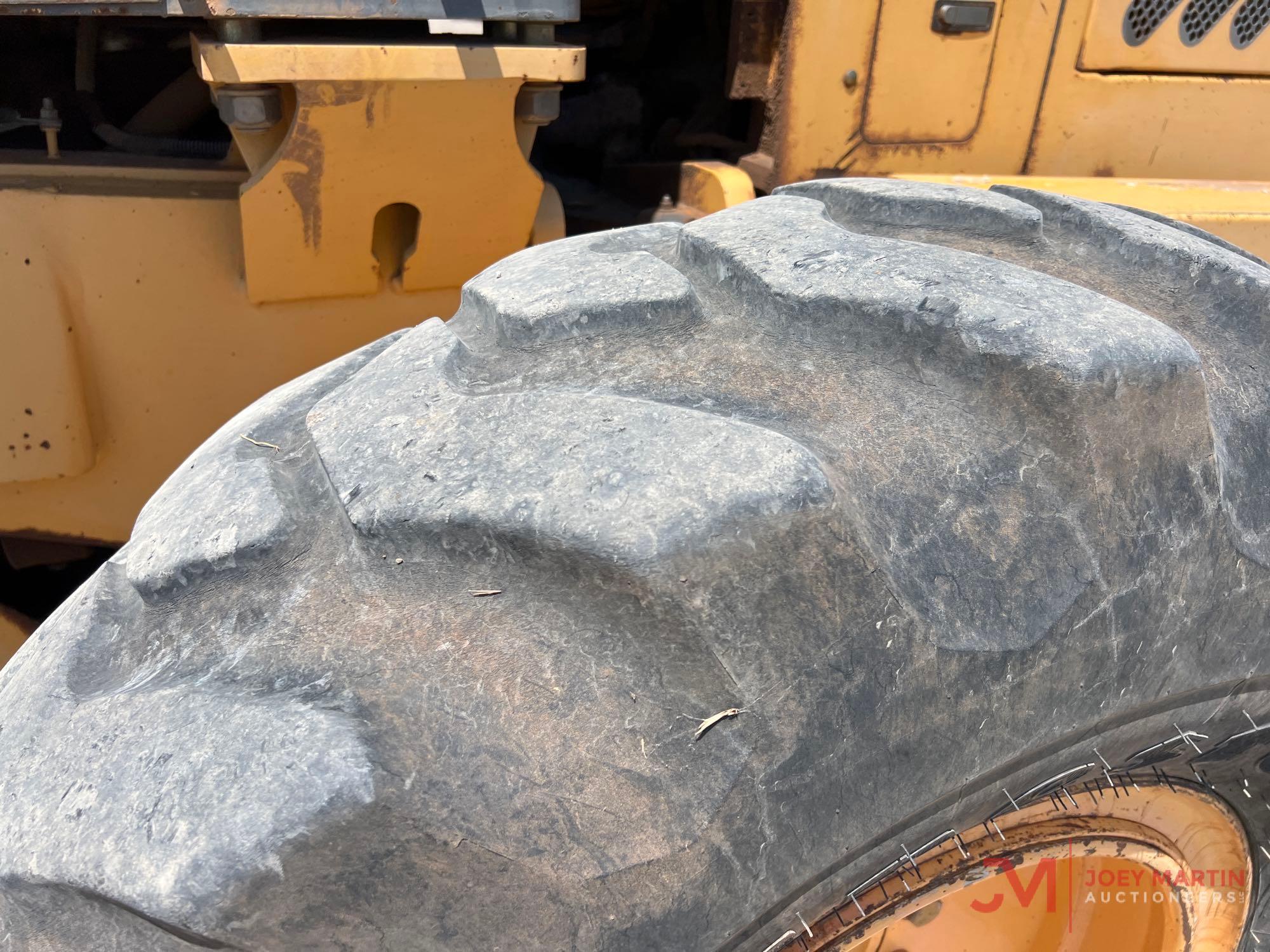 VOLVO G720 MOTOR GRADER