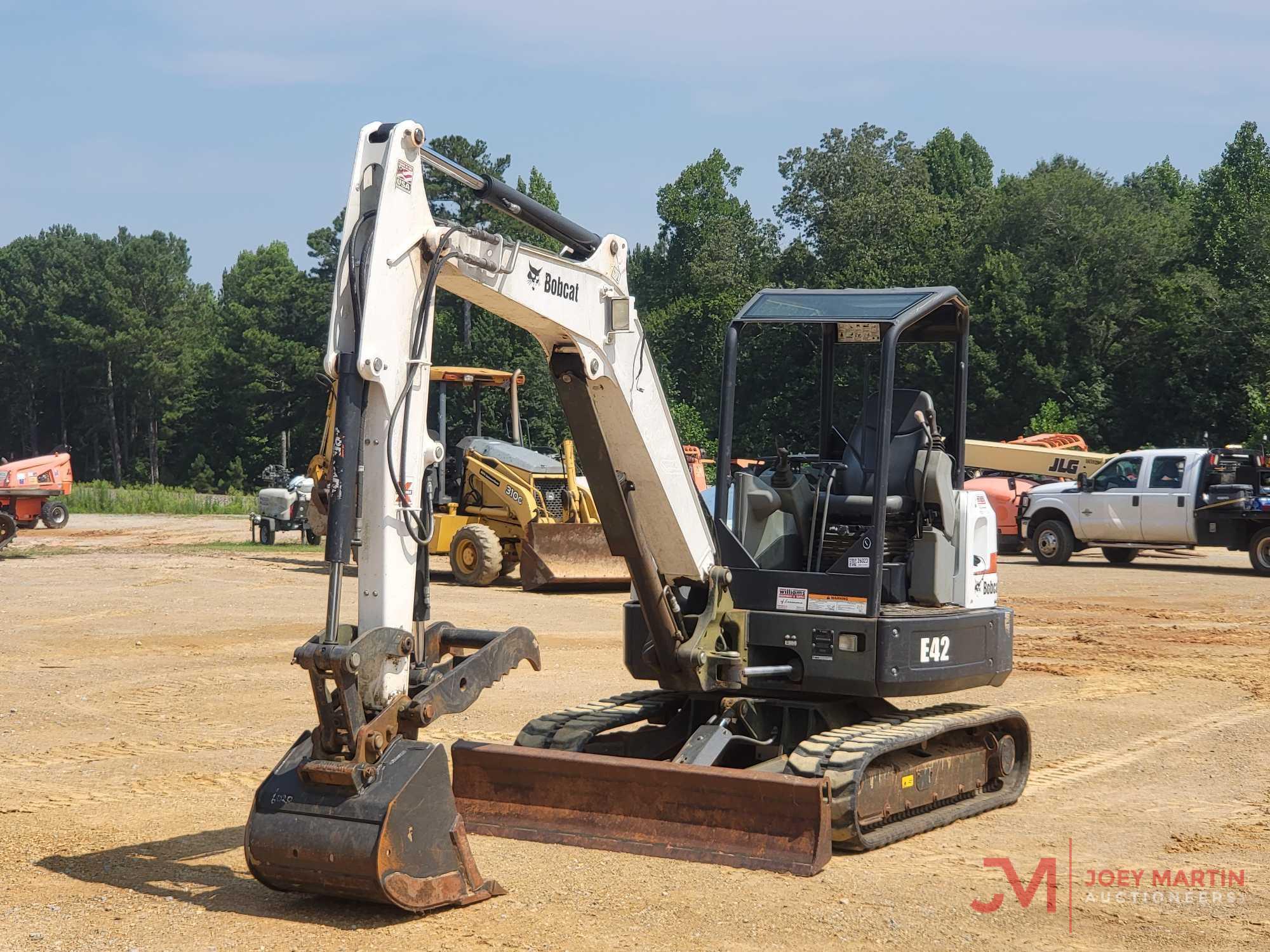 2016 BOBCAT E42 HYDRAULIC MINI EXCAVATOR