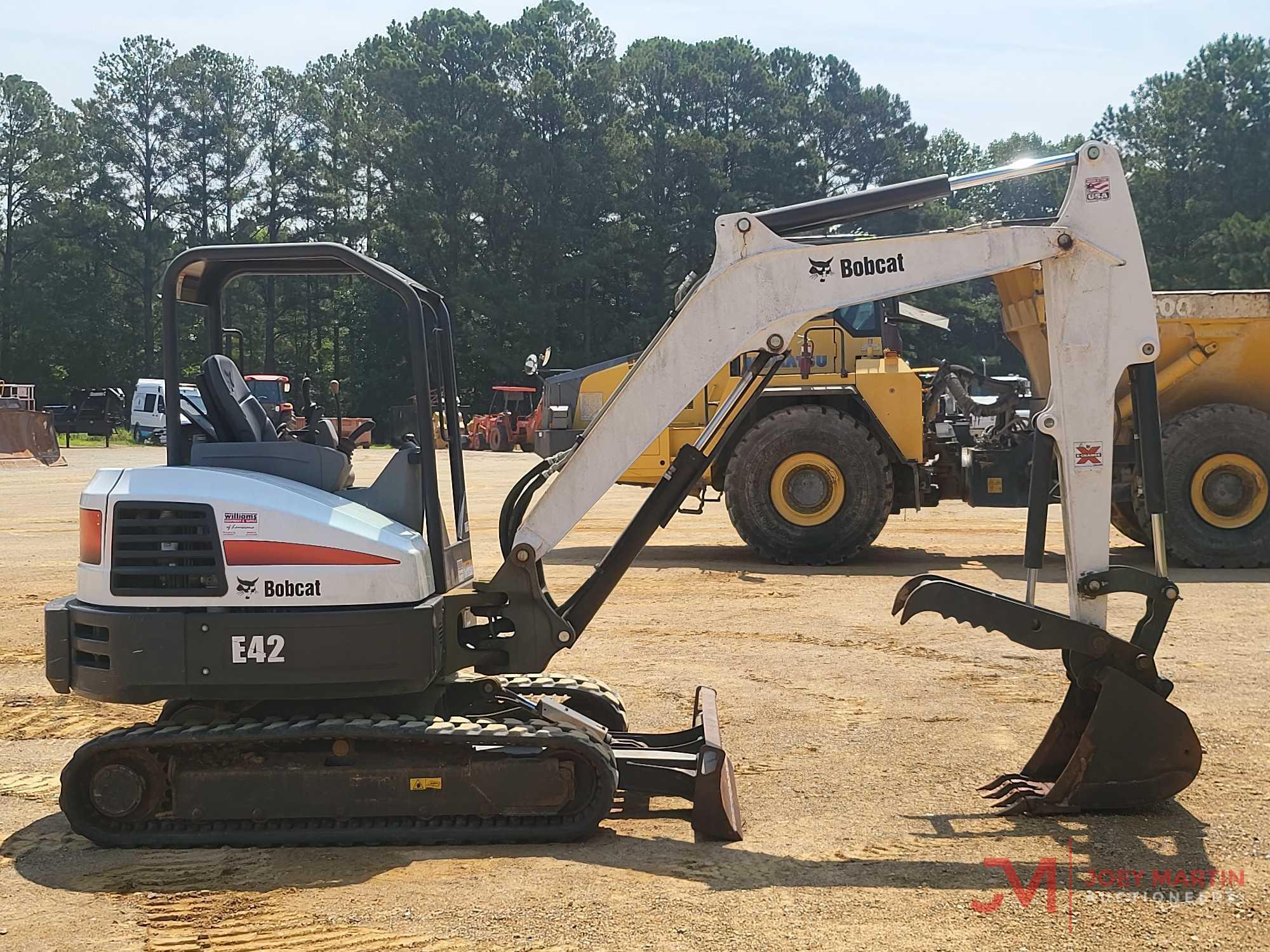 2016 BOBCAT E42 HYDRAULIC MINI EXCAVATOR