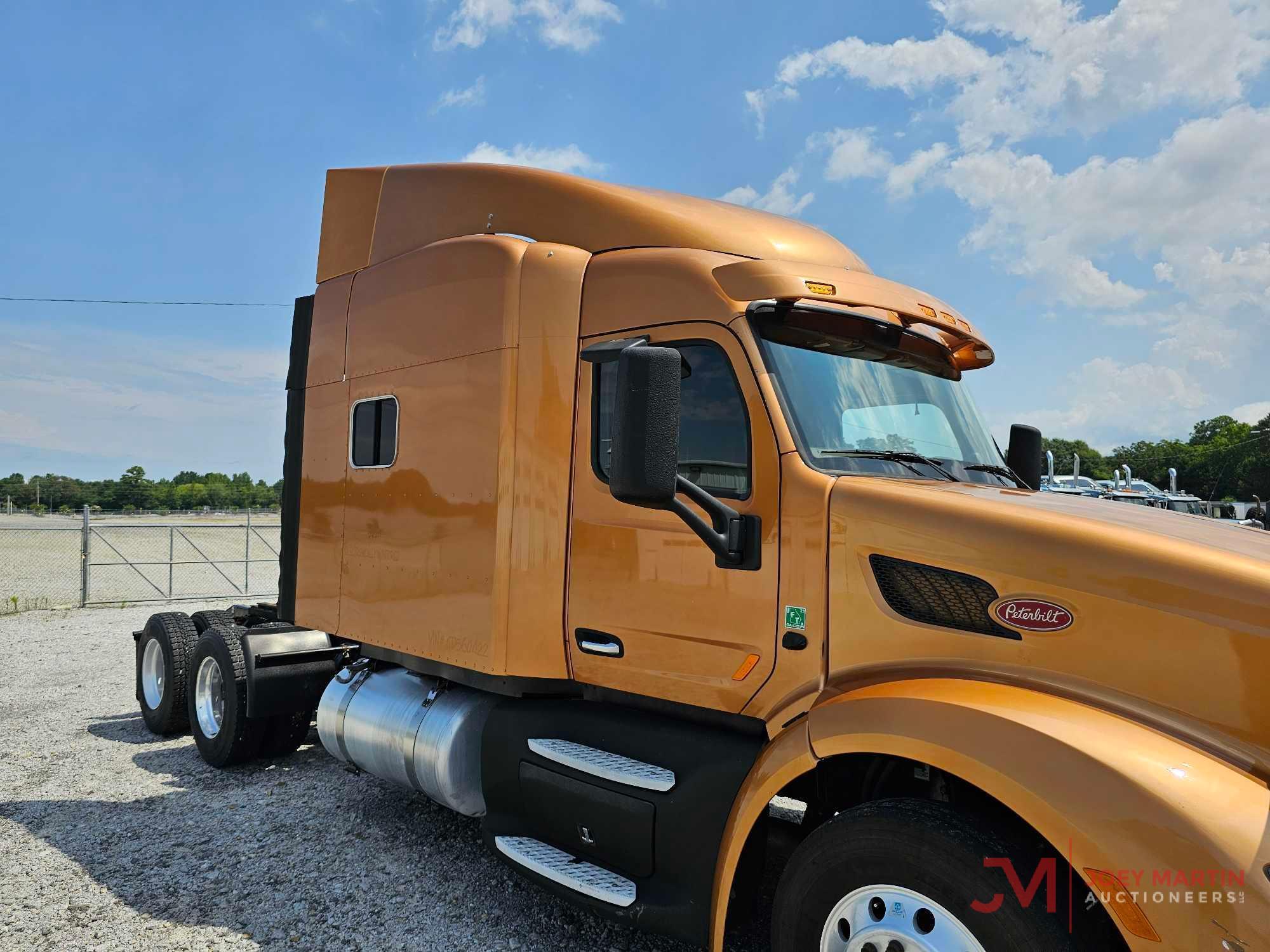 2016 PETERBILT 579 SLEEPER TRUCK TRACTOR