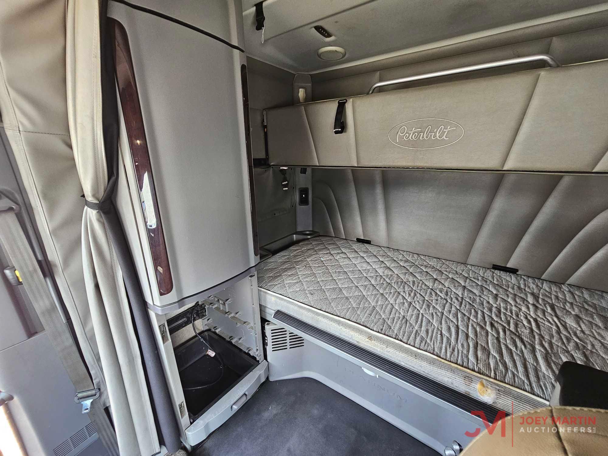 2016 PETERBILT 579 SLEEPER TRUCK TRACTOR
