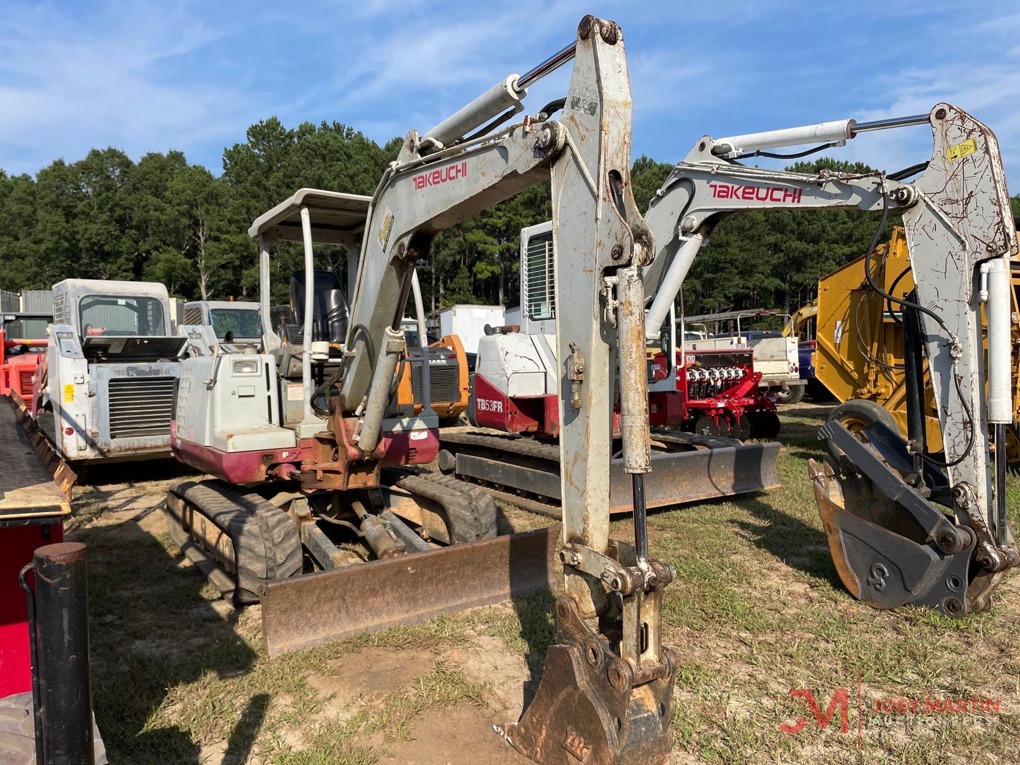 2005 TAKEUCHI TB135 HYDRAULIC MINI EXCAVATOR