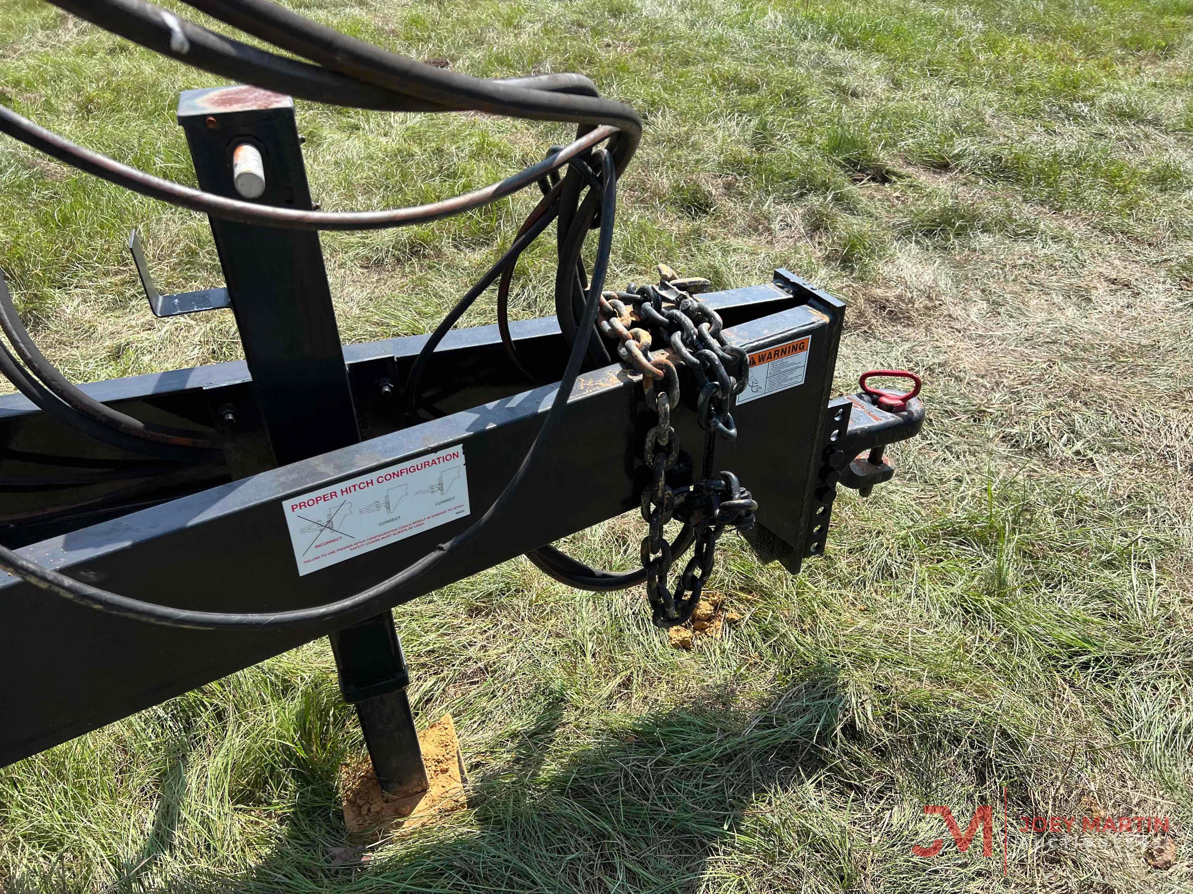 ADAMS TANDEM AXLE FERTILIZER SPREADER TRAILER