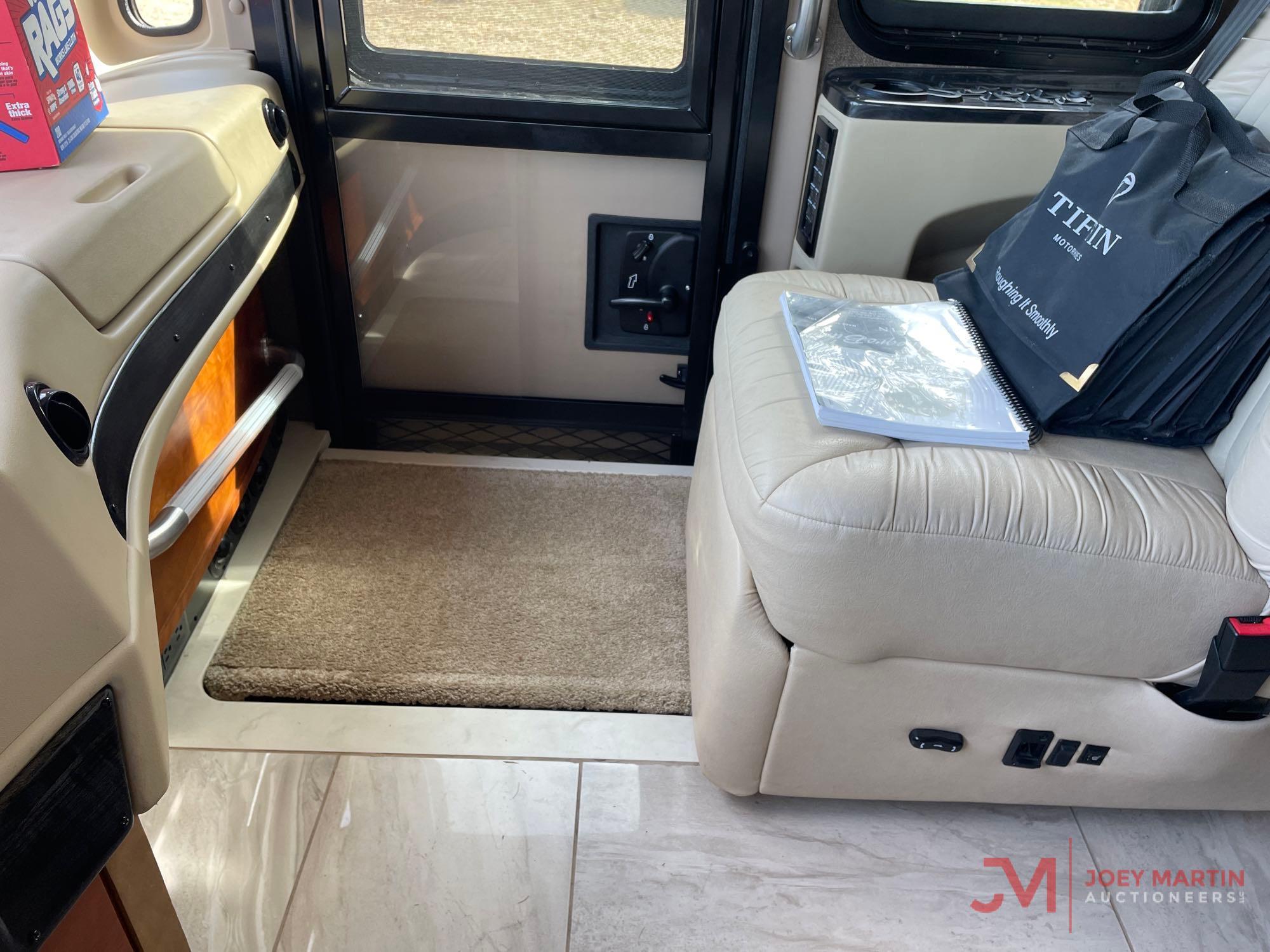 2017 TIFFIN ALLEGRO BUS CLASS A MOTOR HOME