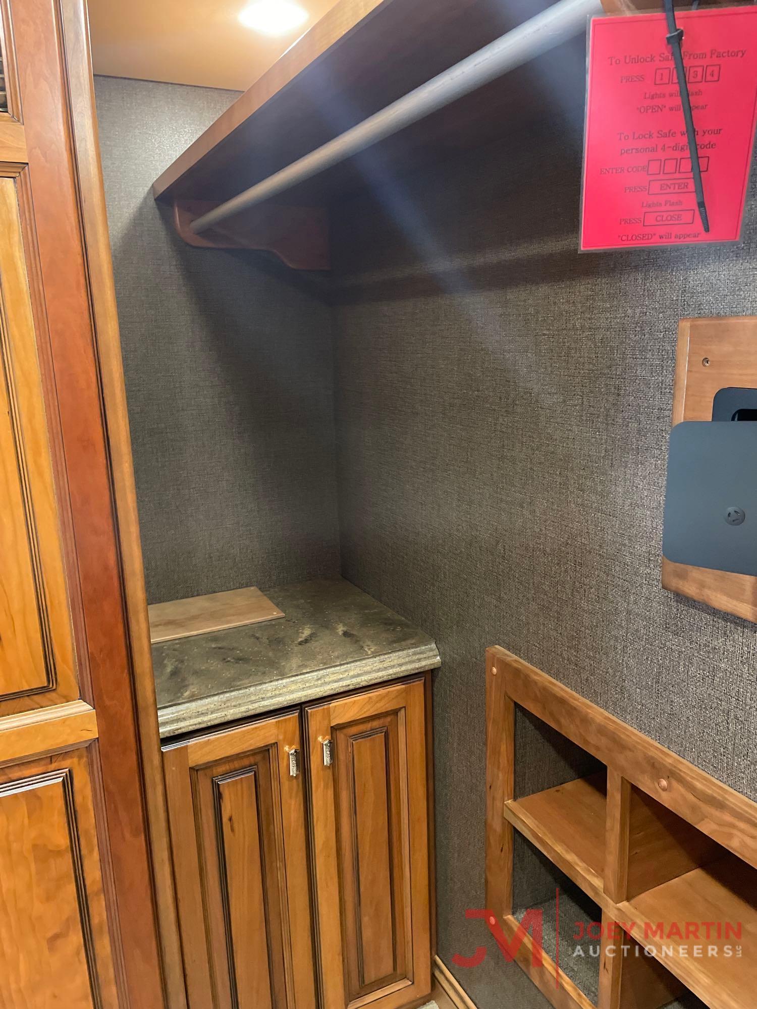 2017 TIFFIN ALLEGRO BUS CLASS A MOTOR HOME