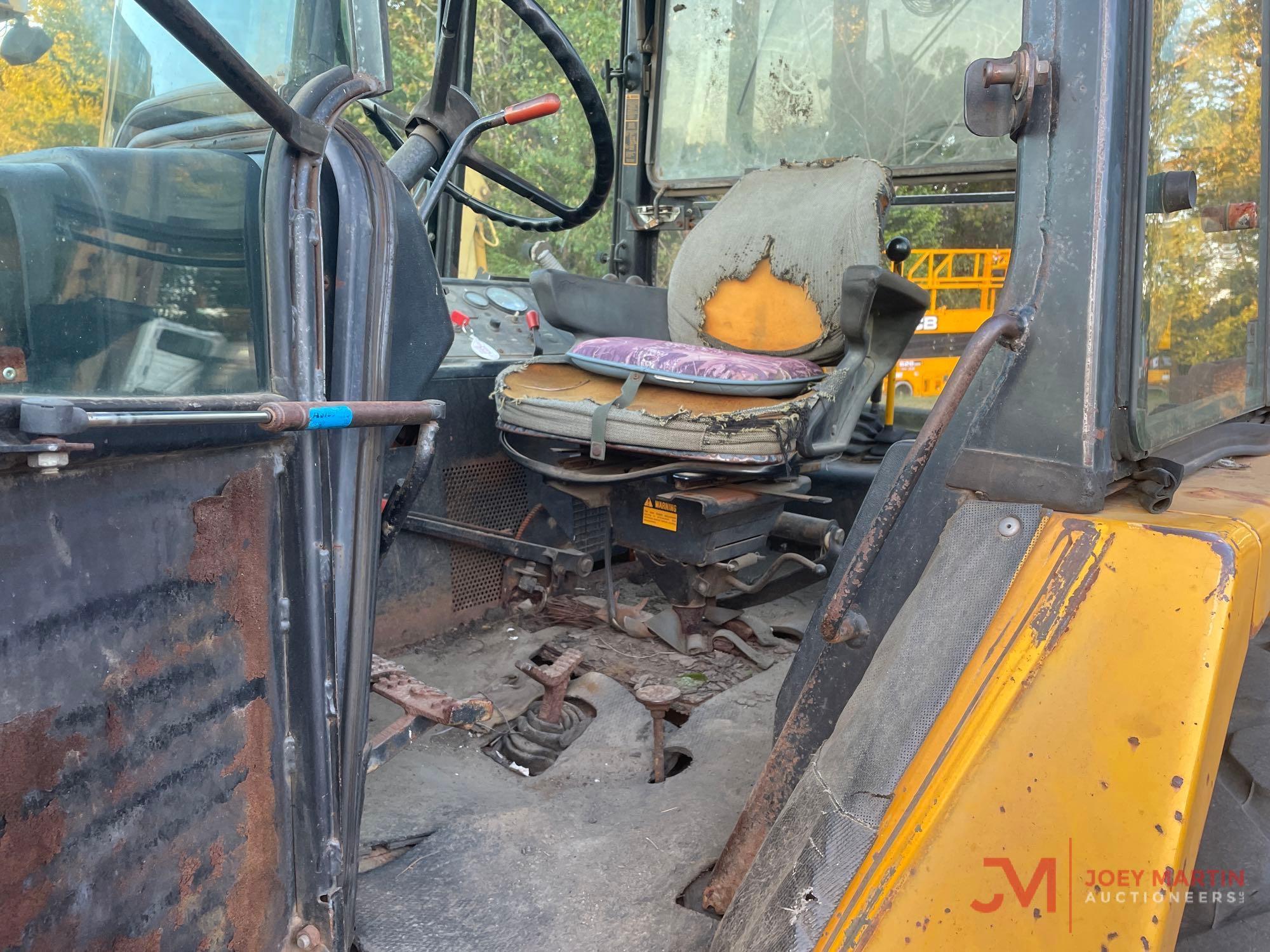 JOHN DEERE 410C LOADER BACKHOE